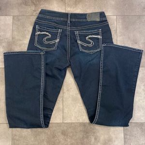 Silver jeans-like new Suki dark wash